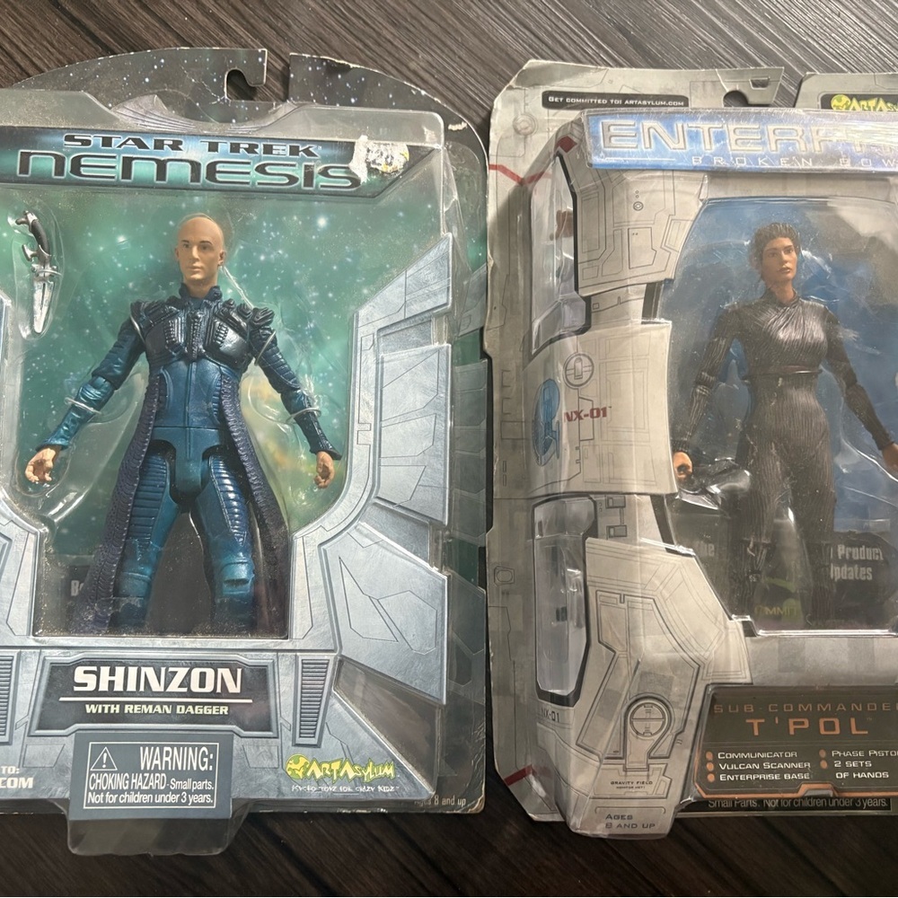 Star Trek action figure bundle (2)